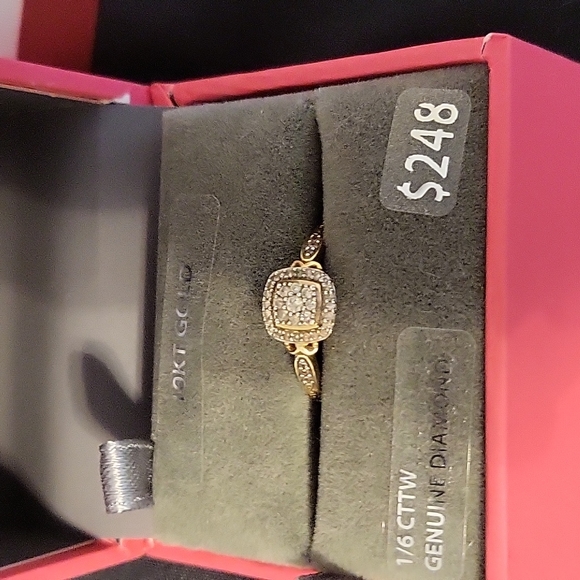 COPY - Real diamond ring ,  10k gold - Picture 3 of 9